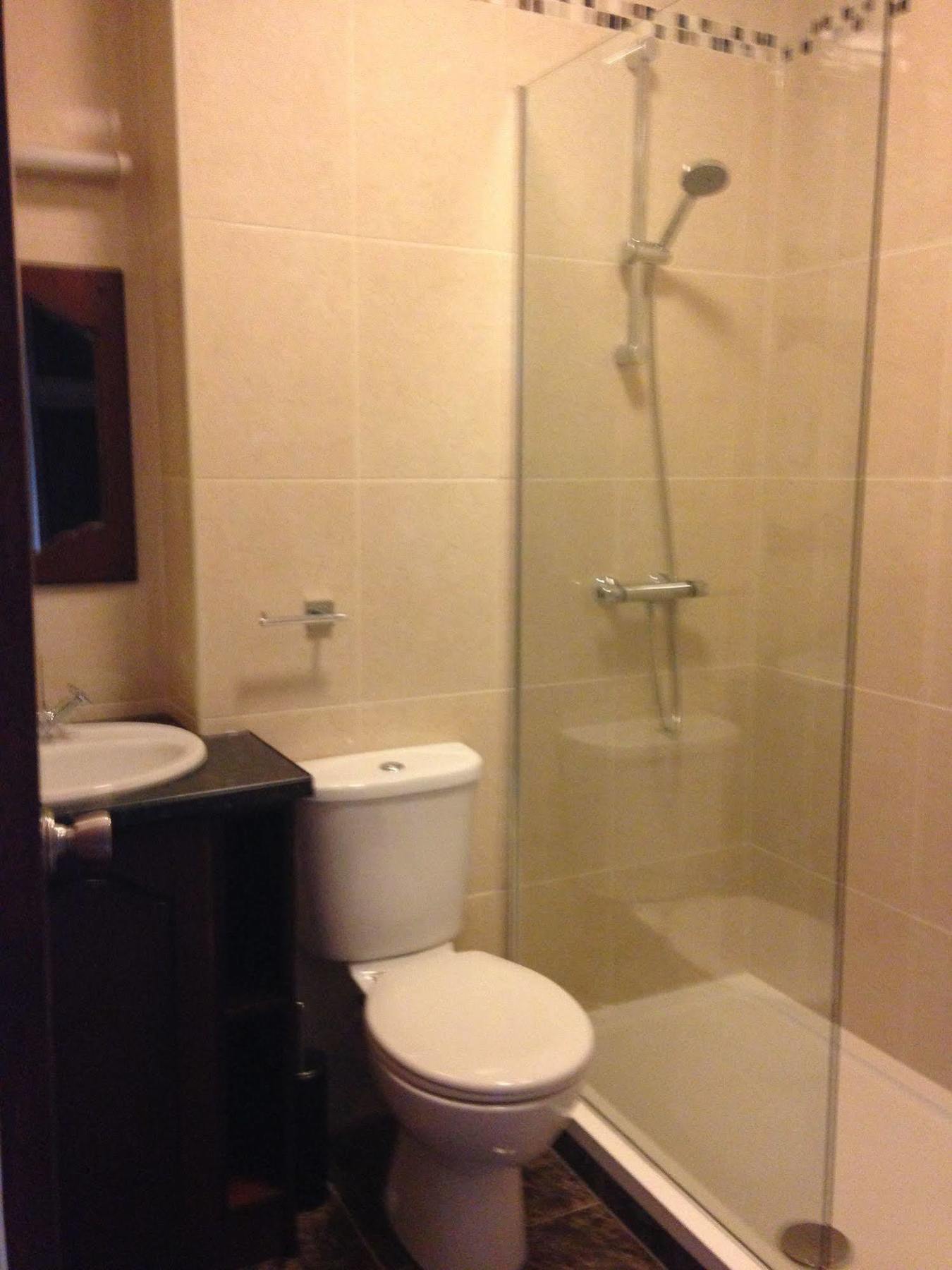 Mourne Country Hotel Нюри Екстериор снимка